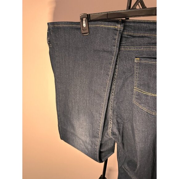 Signature Levi Strauss Women's Jeans Mid Rise Bootcut - Picture 9 of 12
